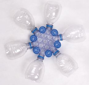 ohne titel | 2007 | Montage aus Gebrauchsmaterialien