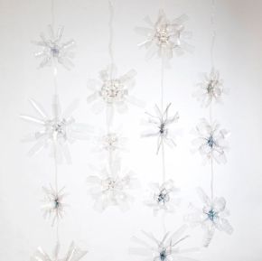 blüten | 2011 | Montage aus Gebrauchsmaterialien